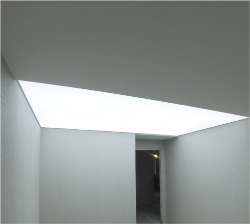 Световые натяжные потолки